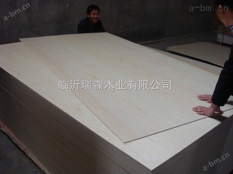 临沂瑞森木业9mm桉木芯夹板九厘板普通多层板门板垫板包装板