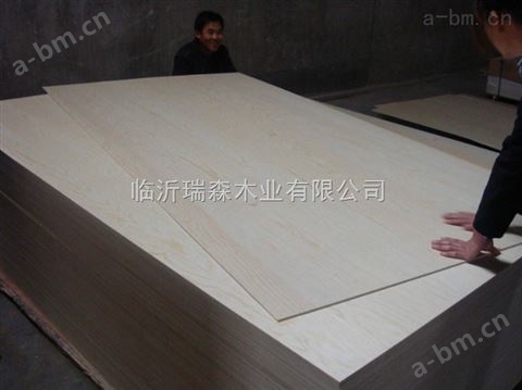 桦木面多层板胶合板3mm实木三夹板三合板E0级板