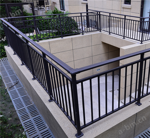 现代简约锌钢栏杆铝合金阳台楼梯扶手